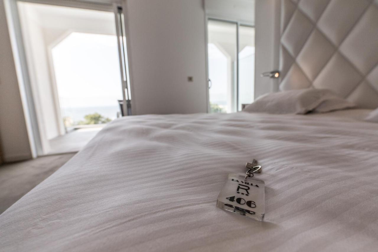R Hotel